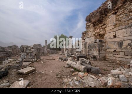 Ephesus, Selcuk Izmir, Türkei - die antike Stadt Efes. Das UNESCO-Weltkulturerbe war ist ein altes römisches Gebäude Stockfoto
