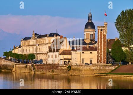 Frankreich, Saône-et-Loire (71), Chalon-sur-Saône, Doyenné Turm auf der Insel Saint-Laurent Stockfoto