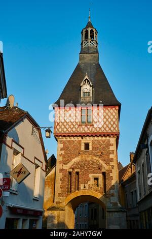 Frankreich, Yonne, Saint Fargeau Dorf, der Belfried Stockfoto