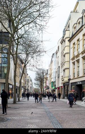 Die Stadt Luxemburg, Luxemburg - 19. Januar 2018: Die Grand Rue Street, einer der wichtigsten und belebtesten Straßen im Zentrum der Stadt Luxemburg, ist eine Stockfoto