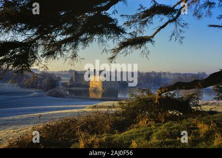 Frostiger Morgen am Leeds Castle. Kent. England. UK Stockfoto