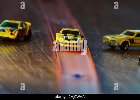 Montreal, Quebec, Kanada, Dezember 22,2019. Hot Wheels Auto auf Kunststoff Spur in Montreal, Quebec, Kanada. Credit: Mario Beauregard/Alamy Nachrichten Stockfoto