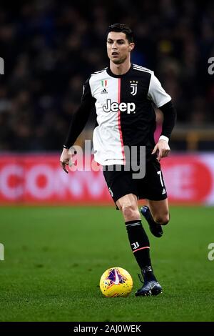 Genua, Italien. 18 Dezember, 2019: Cristiano Ronaldo von Juventus Turin FC in Aktion während der Serie ein Fußballspiel zwischen UC Sampdoria und Juventus Turin. FC Juventus gewann 2-1 über UC Sampdoria. Credit: Nicolò Campo/Alamy leben Nachrichten Stockfoto