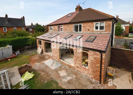 Eine erhöhte Ansicht eines teilweise gebaut hintere Erweiterung Projekt an einem Haus in Cheshire UK Stockfoto