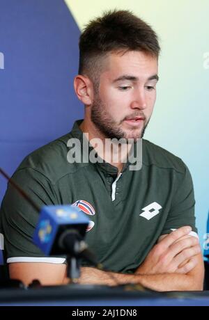 Perth, Australien. 2. Januar 2020; RAC Arena, Perth, Western Australia, Australien; ATP-Cup Team Pressekonferenzen, Spanien; Viktor Durasovic Norwegen spricht an der Mannschaften Pressekonferenz - Redaktionelle Verwendung Credit: Aktion Plus Sport Bilder/Alamy leben Nachrichten Stockfoto