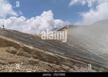 Der Grat der Ijen Vulkan, Ost Java, Indonesien. 11/12/19. Stockfoto