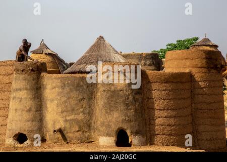 Batammariba Haus Gebäude in einem koutammakou Dorf im Norden von Togo, Westafrika, Afrika Stockfoto