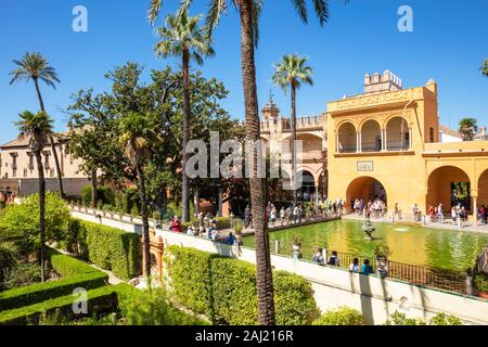 Das Quecksilber Brunnen im Jardin del Estanque, Gärten des Real Alcazar Palast, UNESCO, Sevilla, Andalusien, Spanien, Europa Stockfoto