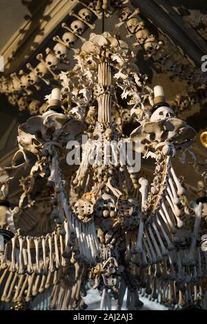 Knochen im nahen Sedlec Beinhaus, Kutna Hora, Tschechien, bestehend aus zumeist Schädeln und beinknochen Dezember 22, 2019 Stockfoto