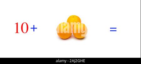 Einfache Probleme von Summen mit Orangen, mathematische Probleme für Kinder, die studieren und möchten Mathematik und Analysis zu lernen; Lernen mit Obst hinzufügen Stockfoto