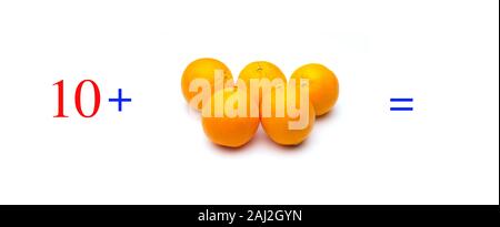 Einfache Probleme von Summen mit Orangen, mathematische Probleme für Kinder, die studieren und möchten Mathematik und Analysis zu lernen; Lernen mit Obst hinzufügen Stockfoto