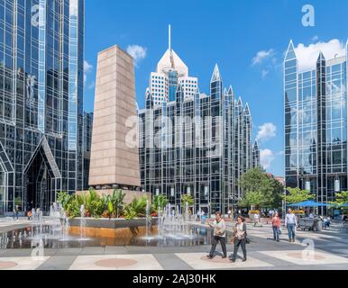 Moderne Wolkenkratzer in PPG-Platz in der Innenstadt von Pittsburgh, Pennsylvania, USA Stockfoto