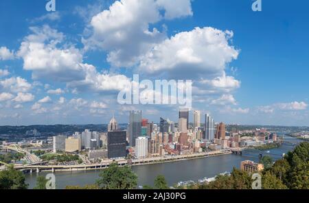 Blick auf die Skyline der Innenstadt von Grandview übersehen, Pittsburgh, Pennsylvania, USA Stockfoto