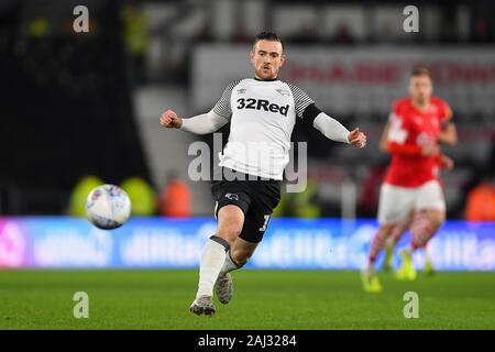 Derby, Derbyshire, UK;. 2. Jan 2020. DERBY, ENGLAND - Januar 2ND Jack Marriott (14) von Derby County während der Sky Bet Championship Match zwischen Derby County und Barnsley im Pride Park, Derby am Donnerstag, dem 2. Januar 2020. (Credit: Jon Hobley | MI Nachrichten) das Fotografieren dürfen nur für Zeitung und/oder Zeitschrift redaktionelle Zwecke verwendet werden, eine Lizenz für die gewerbliche Nutzung Kreditkarte erforderlich: MI Nachrichten & Sport/Alamy leben Nachrichten Stockfoto