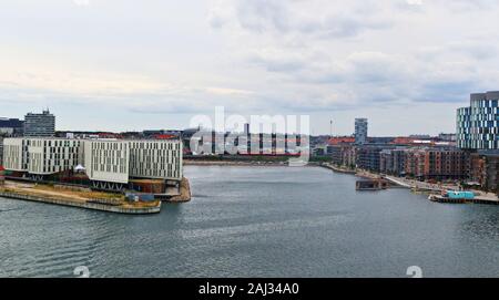 Kopenhagen die Skyline der Stadt vom Hafen an einem bewölkten Tag im August, Dänemark. Bild auf August 9 2019 gesehen Stockfoto