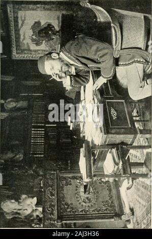 Paris von heute: eine intime Konto der Menschen, die zu Hause leben, und ihre Orte von Interesse. Withany der großen Menschen der Nachbarschaft, er war immer der letzte in der Tabelle zu gehen. Nach seiner Wahl war er stets placedat rechts von der Gastgeberin. Es ist offensichtlich thatto erkennen ein Autor nur, wenn er sich erneut mit der erstattungspflicht eine Art Stempel macht ihn eligiblefor Gesellschaft nicht ein echter Gewinn, der Literatur zu sein. Wenn es Ebenen der Abstand zwischen ihm und aduke, es wird ein parteiisches Ungleichheit zwischen ihm und anderen Autoren. Aber aus all dem ist es leicht, die Bedeutung zu sehen, wie eine Funktion, Stockfoto