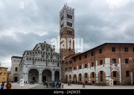 Lucca, Italien - 6. Juni 2019: Lucca Kathedrale (Duomo di Lucca, Kathedrale San Martino) ist eine römisch-katholische Kathedrale zum Hl. Martin von T gewidmet Stockfoto