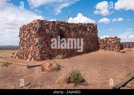 Eine umgebaute Puebloan Struktur bezeichnet den Achat Haus wurde ausgegraben von der Civilian Conservation Corps, mehrere Zimmer gebaut wurden. Stockfoto