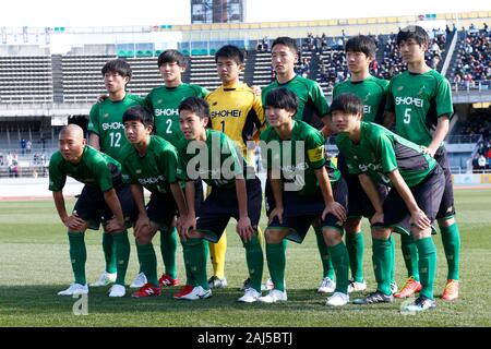 Shohei High School Mannschaft Gruppe Line-up, Januar 2, 2020 - Fußball: 98th All Japan High School Soccer Turnier 2 st Runde zwischen Shohei High School 2 Kokoku High School bei urawa "Komaba Stadion in Saitama, Japan Credit: LBA SPORT/Alamy leben Nachrichten Stockfoto