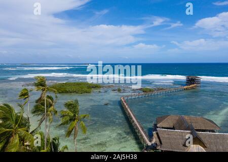 Luftaufnahme der Cloud 9 Jetty Surf Area, Siargao, Philippinen Stockfoto