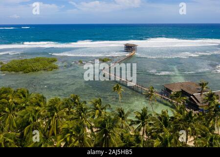 Luftaufnahme der Cloud 9 Jetty Surf Area, Siargao, Philippinen Stockfoto