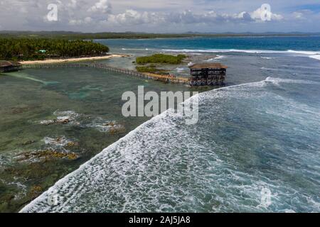 Luftaufnahme der Cloud 9 Jetty Surf Area, Siargao, Philippinen Stockfoto