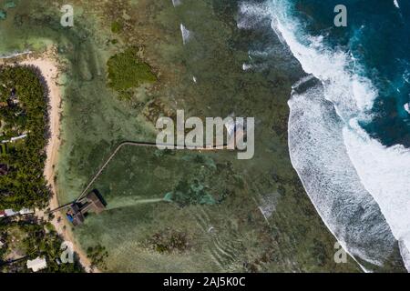 Luftaufnahme von Cloud 9 Jetty Surf Area, Siargao, Philippinen Stockfoto