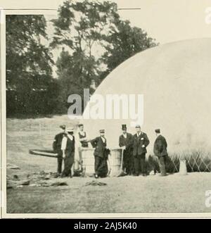 Leben London; seine Arbeit und seine spielen, sein Humor und Pathos, seine Sehenswürdigkeiten und seine Szenen;. r>. Lll) C) MG LONDON. 349. - M Stockfoto