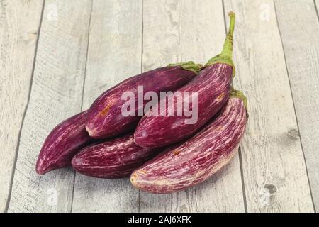 Lebendige lecker reif Graffiti violett Aubergine Stockfoto