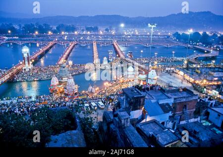 Har-Ki-Pauri-Ghat, der berühmte Baden - Ghat in Haridwar Stockfoto