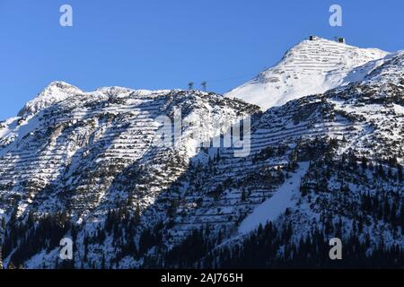 Herrliche Schitage in Lech am Arlberg mit Blick auf den Rüfikopf, Stockfoto