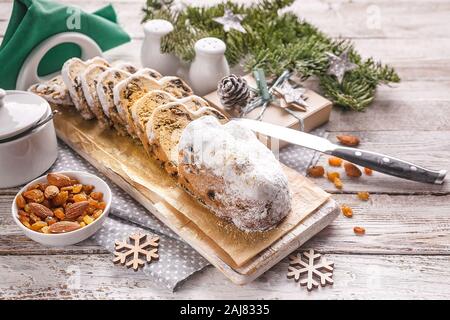 Close-up Christstollen. Scheiben süß Festliche hausgemachten Dessert Stockfoto