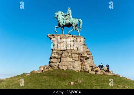 Die Copper Horse Statue von König George III. als Kaiser auf Snow Hill auf dem langen Spaziergang in Windsor Great Park, Windsor, Berkshire, England, Großbritannien Stockfoto