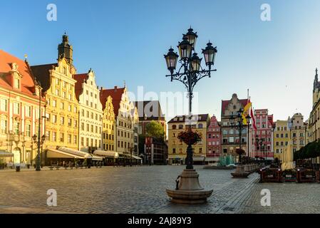 Wroclaw, Polen - 25. Juni 2019: Blick auf die Altstadt Marktplatz Stockfoto