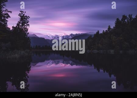 Reflexion der Lake Matheson, Neue Zealnad Stockfoto