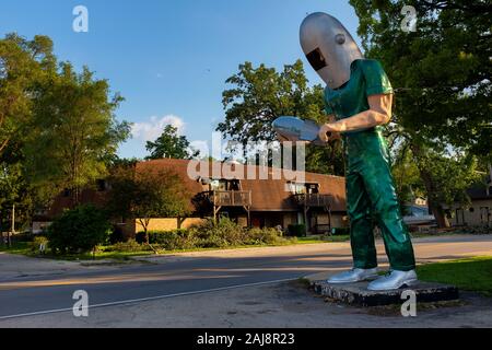 Wilmington, Delaware, USA - Juli 5, 2014: Das Gemini Giant Statue, entlang der historischen Route 66, in der Innenstadt von Wilmington, Illinois, USA. Stockfoto