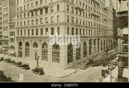 Lehigh Alumni Bulletin Universitätsreformkommission (Band 8, Nr. 9). ifTil. Betiileiiem Verarbeiter INC. Büro und Werk Bethlehem, PENNA. NEW YORK OFFICE7E.42D STREETPHILADELPHIA OFFICE ST. JAMES HOTEL Standard GEBÄUDE SOFORT LIEFERBAR BAUSTAHL VERARBEITER UND MONTEURE GROSSES LAGER PLAIN MATERIALGENERAL MASCHINE ARBEITEN, Guaranty Trust Company Bank Building, New York City die Goldmedaille in der 5th Avenue Bau Wettbewerb, Nov. 1920 R. S. Hutchinson, J. H. Traeger, Leonard Savastio. G M. Overfield, F L. Stephenson, R. W. Wolcott. c. Atkins, B. B Davidson, H, G. Larsen, 04031314 Ih 181920 Aluzam Bulletin des Lebigb Unive Stockfoto