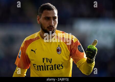 Bergamo, Italien. 22 Dezember, 2019: Gianluigi Donnarumma von AC Mailand Gesten während der Serie ein Fußballspiel zwischen Atalanta BC und AC Mailand. Atalanta BC gewann 5-0 über AC Mailand. Credit: Nicolò Campo/Alamy leben Nachrichten Stockfoto