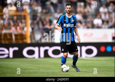 Lugano, Schweiz. 14. Juli, 2019: Roberto Gagliardini des FC Internazionale in Aktion während der Saison Fußball-Match zwischen dem FC Lugano und FC Internazionale. FC Internazionale gewann 2-1 über den FC Lugano. Credit: Nicolò Campo/Alamy Live Neue Stockfoto