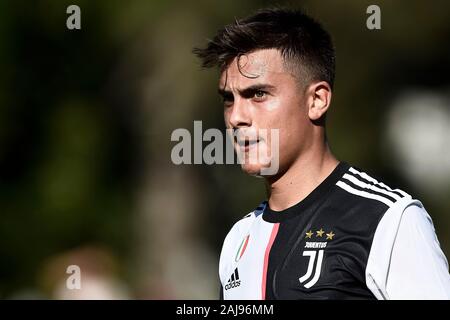 Villar Perosa, Turin, Italien. 14. August, 2019: Paulo Dybala von Juventus Turin FC sieht während der Vorsaison Freundschaftsspiel zwischen FC Juventus und Juventus Turin U 19. FC Juventus gewann 3-1 über juventus U 19. Credit: Nicolò Campo/Alamy leben Nachrichten Stockfoto