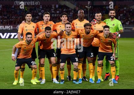 Turin, Italien. 22 August, 2019: die Spieler der Wolverhampton Wanderers FC für ein Foto posieren vor der UEFA Europa League Endspiel Fußballspiel zwischen Torino FC und Wolverhampton Wanderers FC. Wolverhampton Wanderers FC gewann 3-2 über Torino FC. Credit: Nicolò Campo/Alamy leben Nachrichten Stockfoto