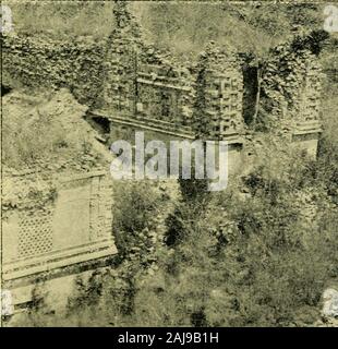 Reisen unter den amerikanischen Indianern: Ihren alten Erdarbeiten und Tempel: eine Reise in Guatemala, Mexiko und Yucatan, und ein Besuch der Ruinen von Patinamit, Utatlan, Palenque und Uxmal. jt-Casa dp: Las Monjas, Uxmal.. -&Gt;. e Stockfoto