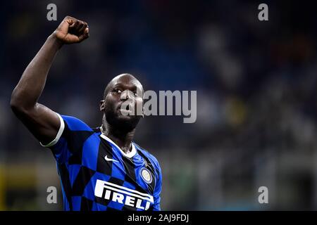 Mailand, Italien. 26. August 2019: Romelu Lukaku des FC Internazionale feiert den Sieg am Ende der Serie ein Fußballspiel zwischen FC Internazionale und US Lecce. FC Internazionale gewann 4-0 über US Lecce. Credit: Nicolò Campo/Alamy leben Nachrichten Stockfoto