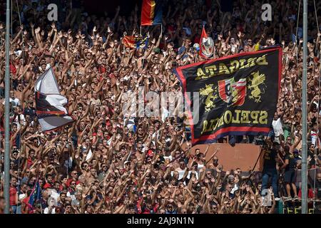 Genua, Italien. 15 September, 2019: die Fans von Genua CFC zeigen ihre Unterstützung während der Serie ein Fußballspiel zwischen Genua CFC und Atalanta BC. Atalanta BC gewann 2-1 über Genua CFC. Credit: Nicolò Campo/Alamy leben Nachrichten Stockfoto