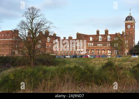 Britannia Kasernen, an Mousehold Heide, die als regimental Home für das Royal Norfolk Regiment zwischen 1885 und 1887 diente, ist jetzt aber unbenutzt und überlebt als Teil der HMP Norwich, Norwich, Norfolk. Stockfoto