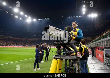 Mailand, Italien. 21. September 2019: eine tv-Kamera in Aktion vor der Serie ein Fußballspiel zwischen AC Mailand und FC Internazionale. FC Internazionale gewann 2-0 über AC Mailand. Credit: Nicolò Campo/Alamy leben Nachrichten Stockfoto