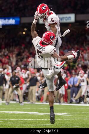 Januar 01, 2020: Georgien wide receiver Matt Landers (5) und Georgien zurück laufen Kenny McIntosh (6) feiern Touchdown während der NCAA Football Spiel Action zwischen dem Georgia Bulldogs und die Baylor Bears bei Mercedes-Benz Superdome in New Orleans, Louisiana. Georgia besiegt Baylor 26-14. Johann Mersits/CSM Stockfoto