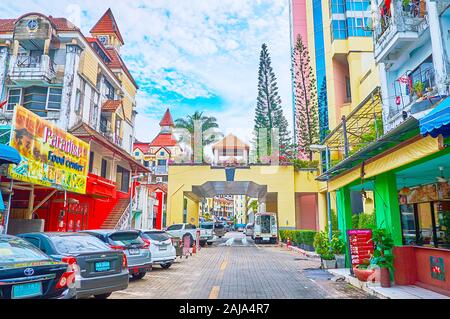 PATONG BEACH, Thailand - 30 april, 2019: Die kathu Bezirk Resort verfügt über zahlreiche Hotels für Touristen, Besuch von Phuket, am 30. April in Patong Stockfoto