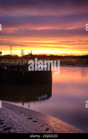 Preston, Lancashire, UK. Preston Docks in der Morgendämmerung Stockfoto