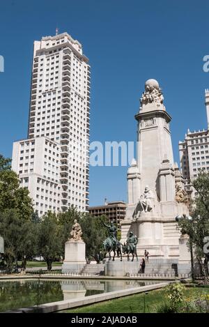 Don Quixote, Sancho Panza Statuen am Plaza de España, Madrid, Spanien Stockfoto